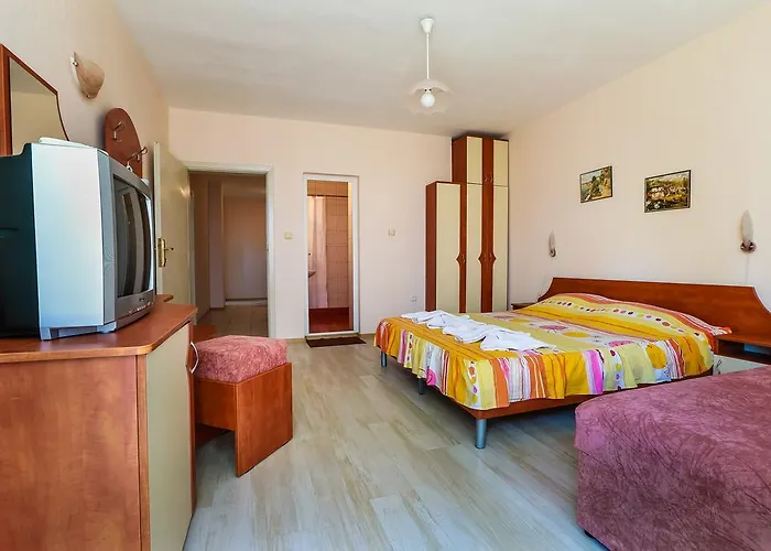 招待所 ,, Ekaterina